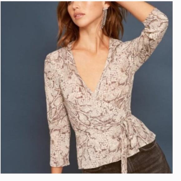 Reformation Langley Snake Print Wrap V Neck Top XS - Picture 7 of 8